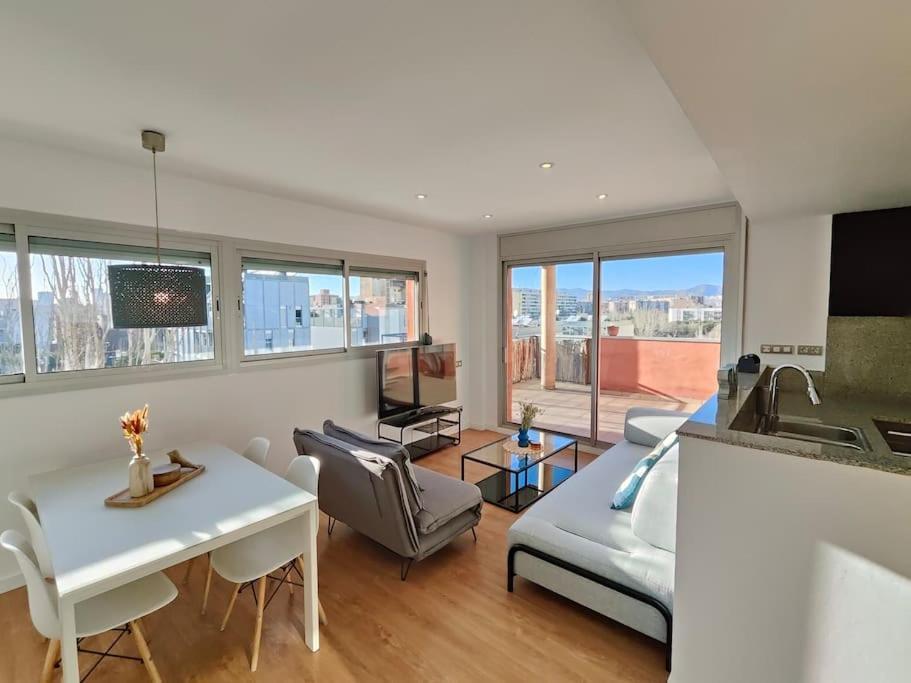 Large Terrace Luxury Apartment Sant Adria de Besos Eksteriør bilde